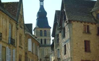 Zone Bâtiment de France à Sarlat : Quelles Obligations pour Vos Menuiseries ?